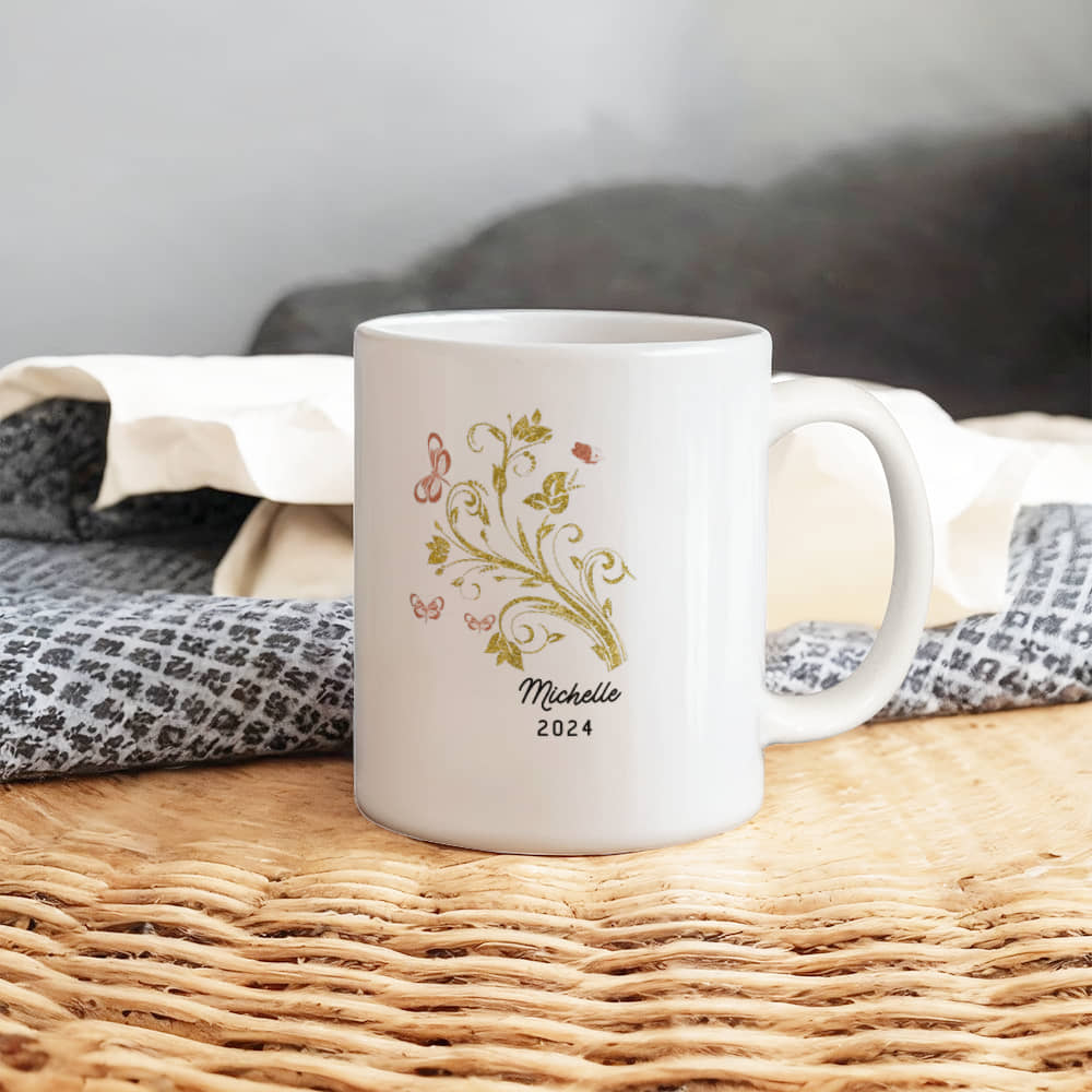 Personalized Vintage Floral Coffee Mug: Elegant Ceramic Design for Tea and Coffee Lovers