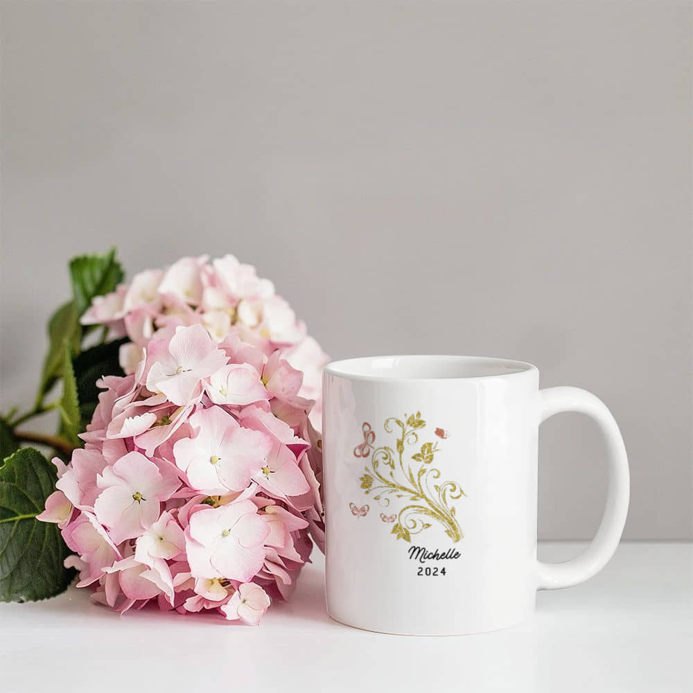 Personalized Vintage Floral Coffee Mug: Elegant Ceramic Design for Tea and Coffee Lovers