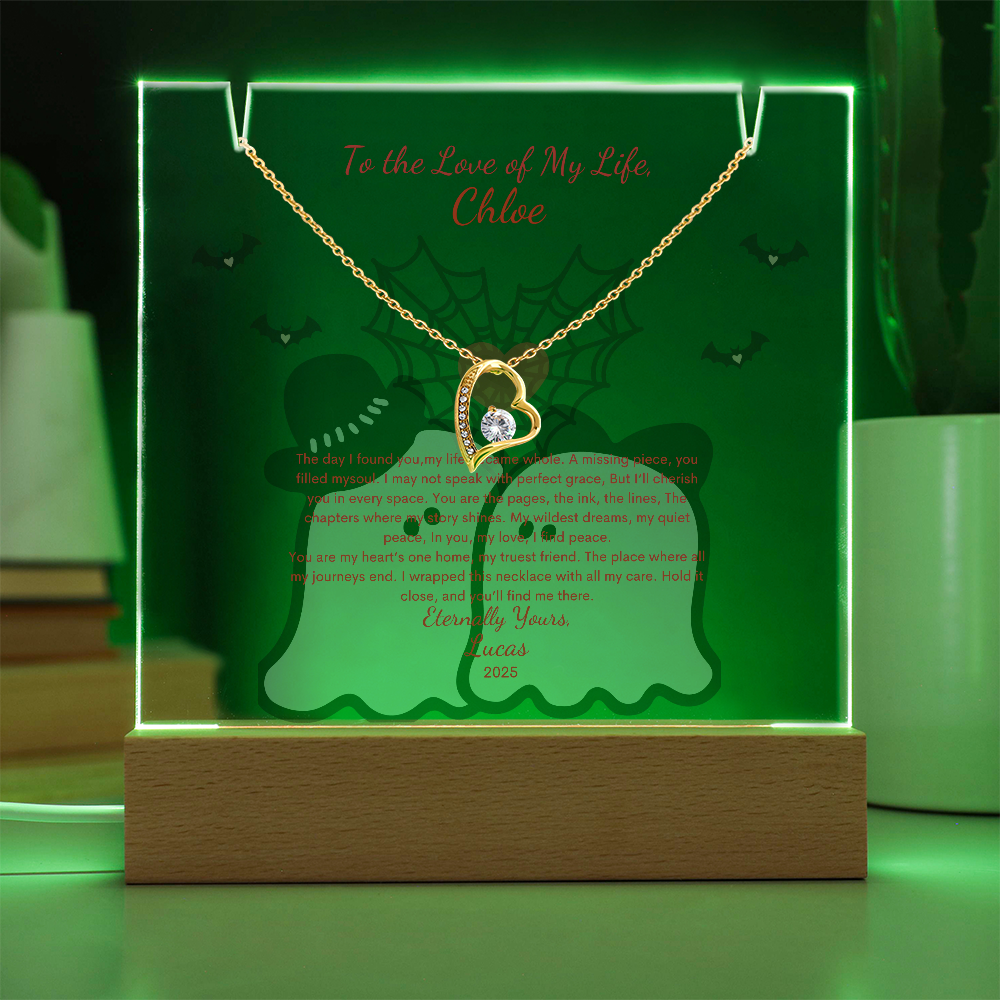 A Gift to Treasure Forever – Necklace with Keepsake